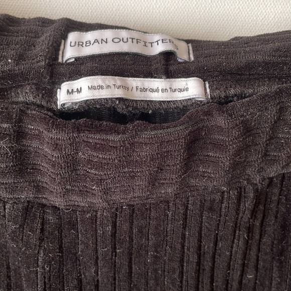 Urban Outfitters: Black Ribbed Flared Leggings. Size M. - Picture 2 of 3